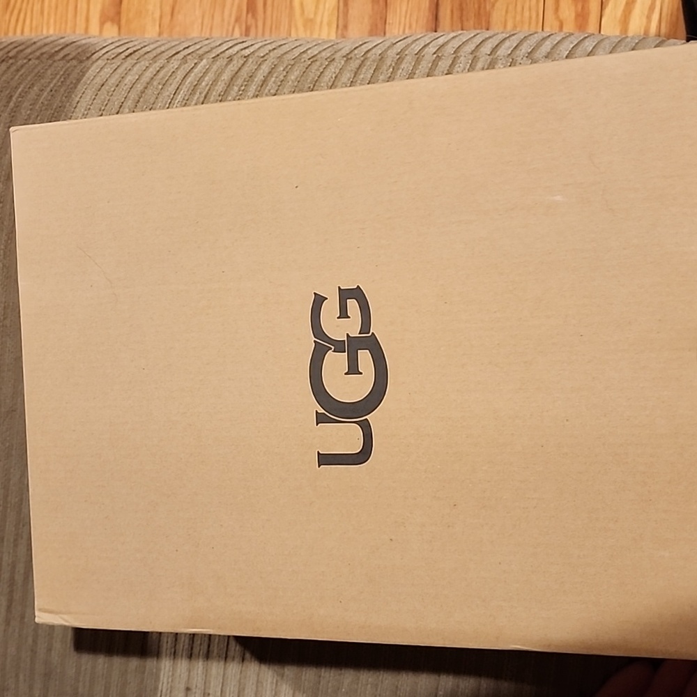 Ugg Neumel